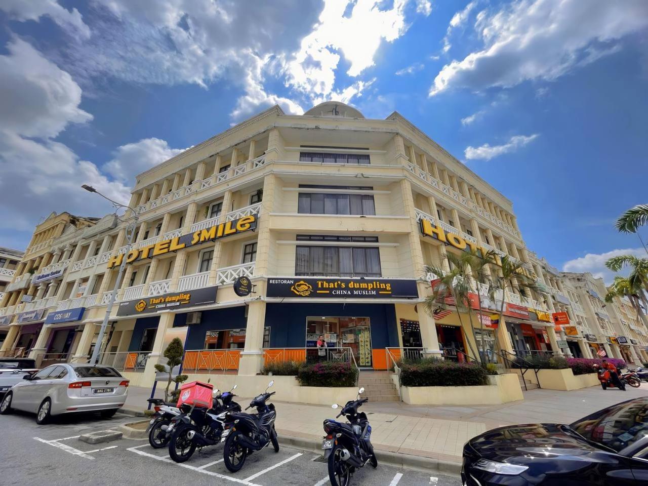 Smile Hotel Putrajaya Bagian luar foto