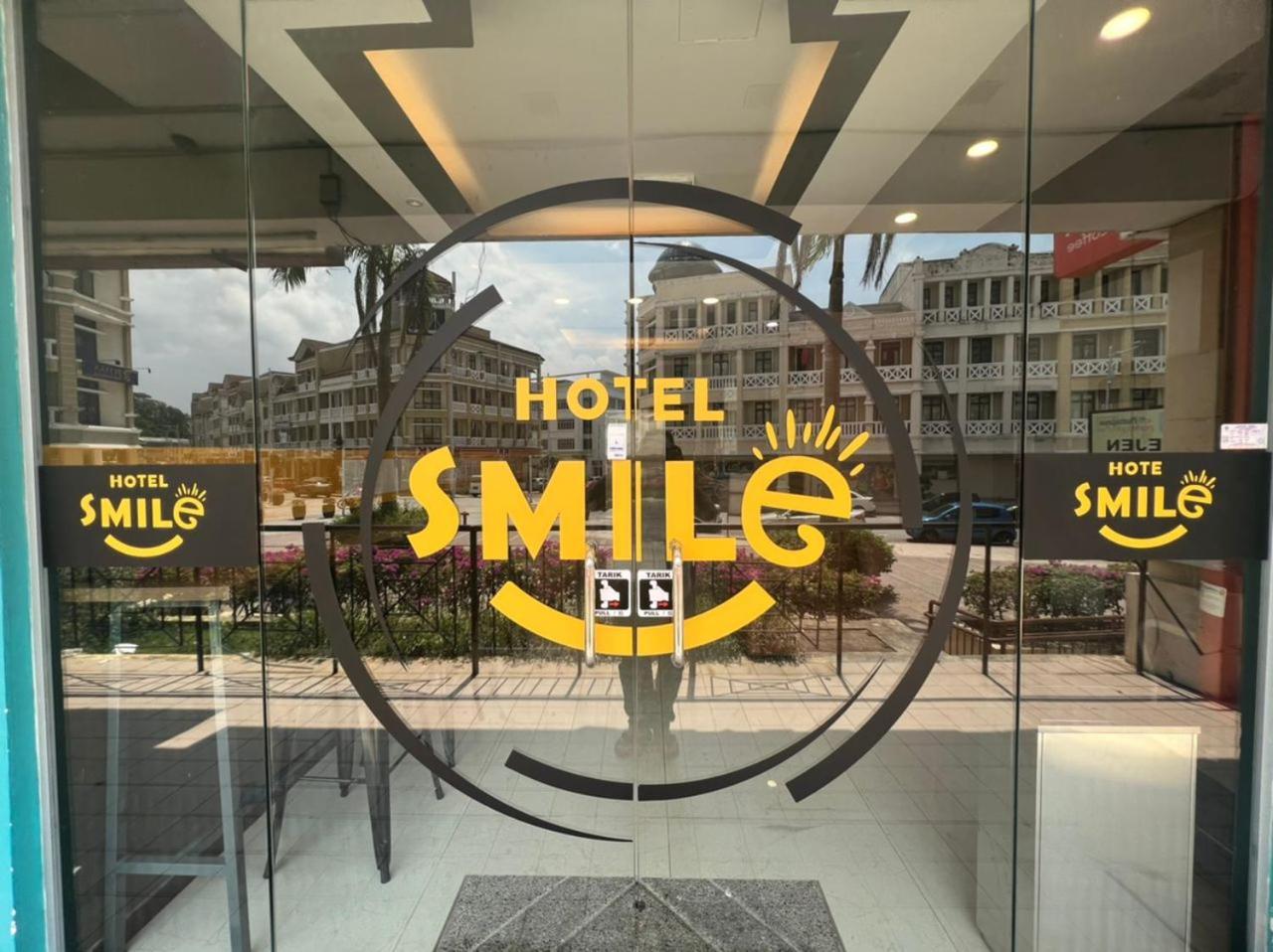 Smile Hotel Putrajaya Bagian luar foto