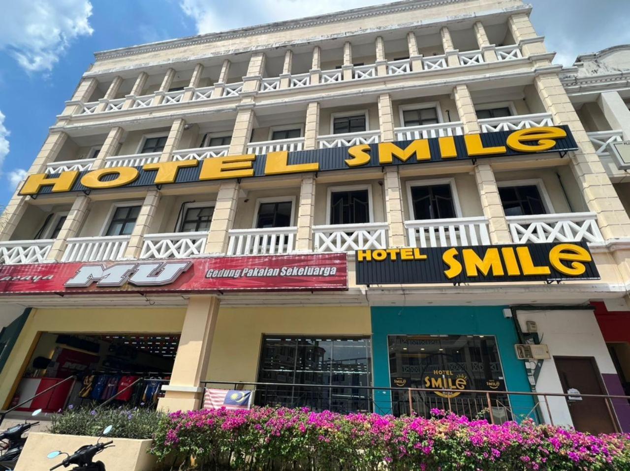 Smile Hotel Putrajaya Bagian luar foto